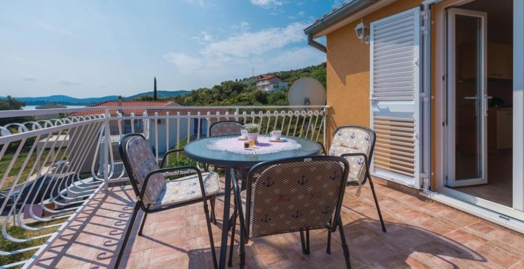 Apartment Petra Raslina المظهر الخارجي الصورة