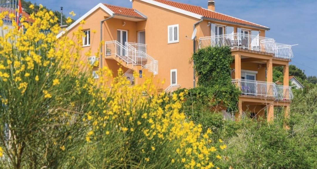 Apartment Petra Raslina المظهر الخارجي الصورة
