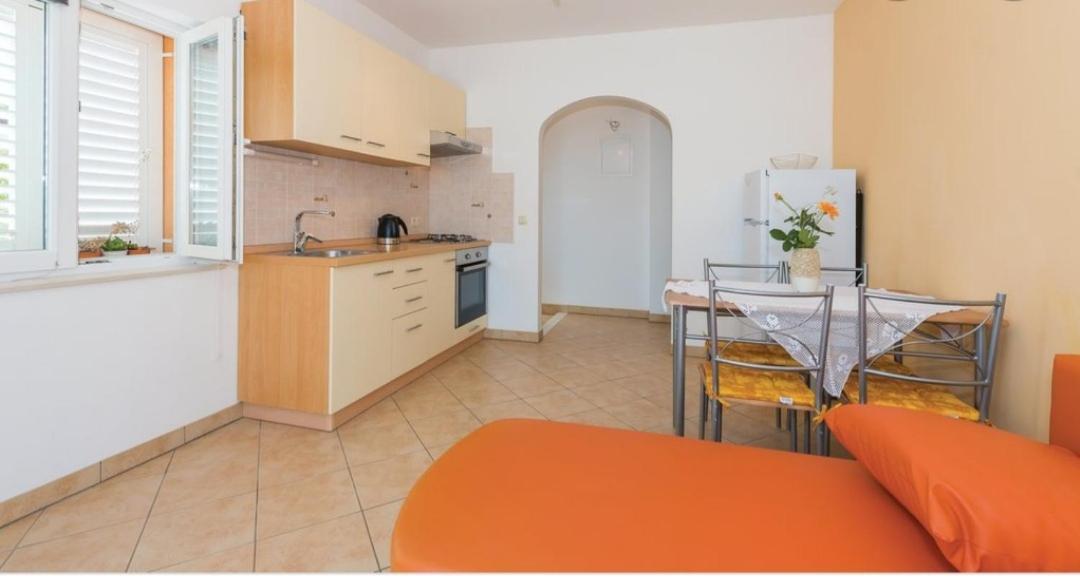 Apartment Petra Raslina المظهر الخارجي الصورة